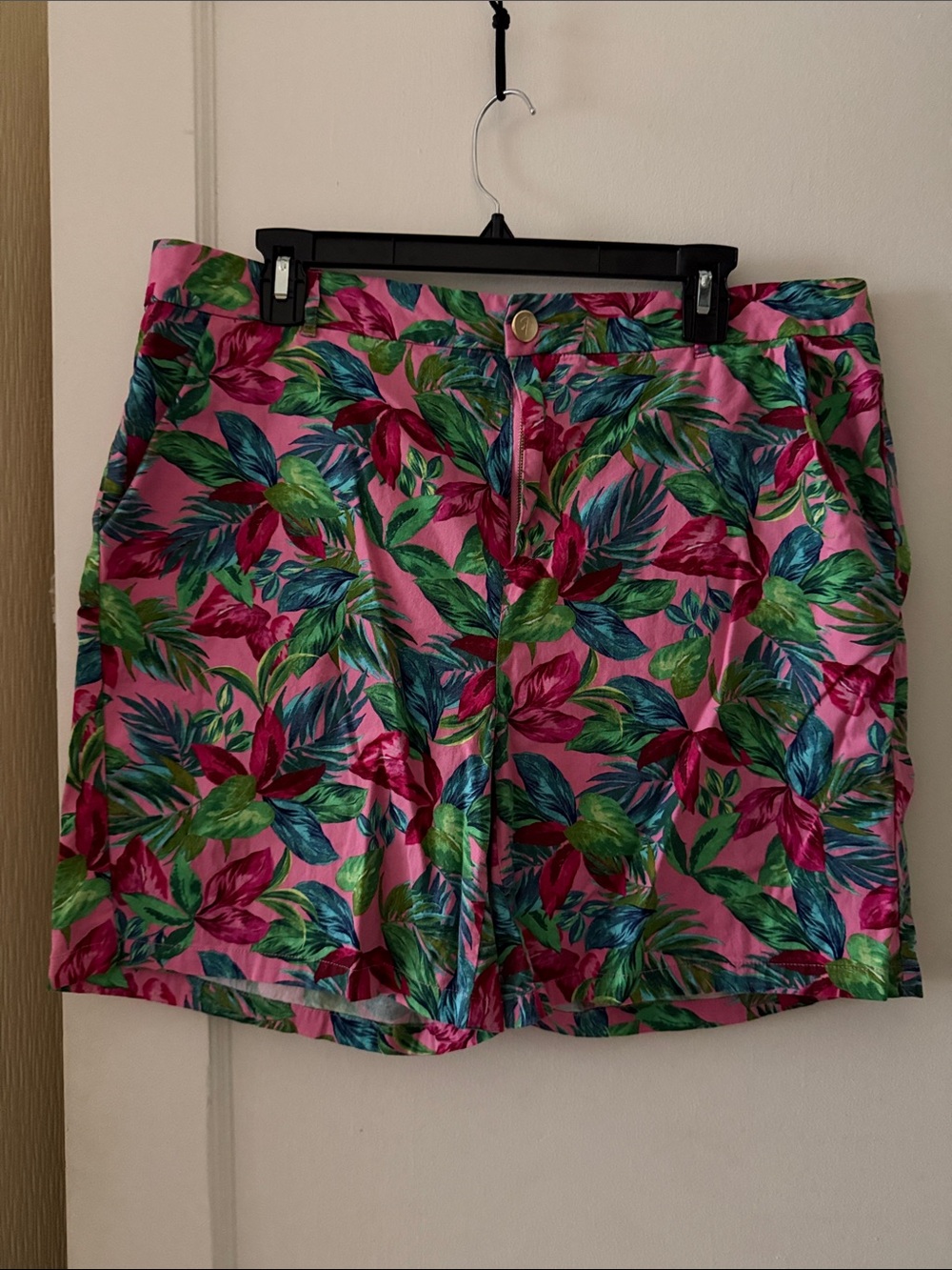 Tropical Pink Floral Bermuda Shorts EUC